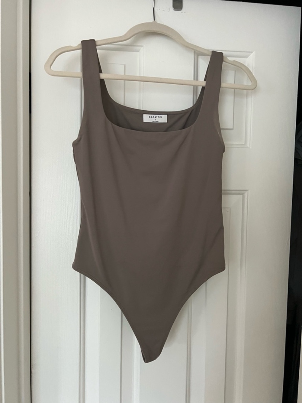 NWOT Aritzia Babaton Taupe Bodysuit, size M